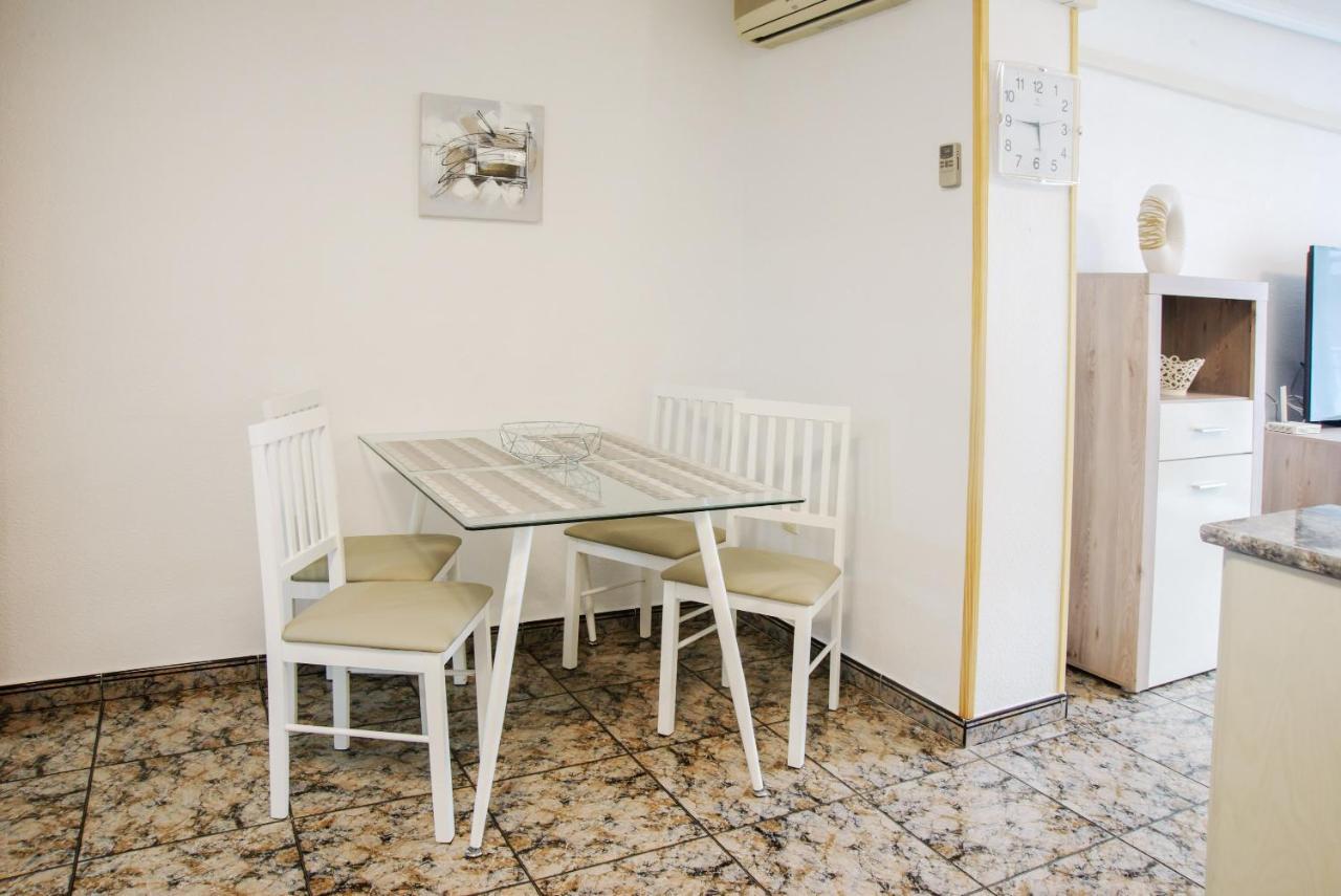 Holiday La Loma Apartment Torrevieja Exteriör bild
