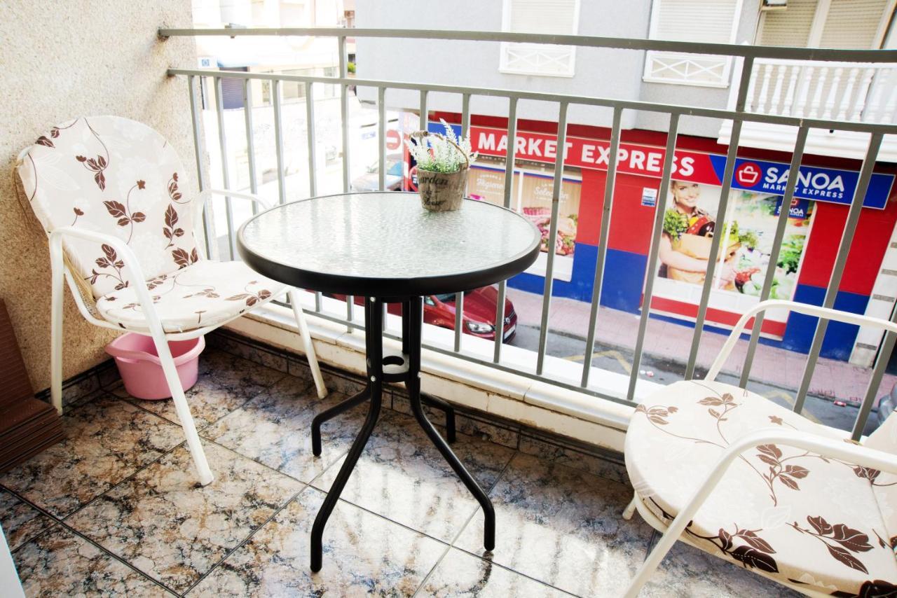 Holiday La Loma Apartment Torrevieja Exteriör bild
